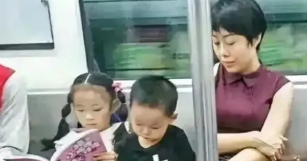 Nhiều năm sau, người ta vẫn sẽ còn bàn tán mãi về 2 bức ảnh này!