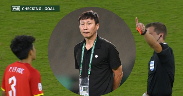 Vừa r&uacute;t thẻ đỏ phạt L&yacute; Đức, 'vua thẻ' ch&acirc;u &Aacute; bất ngờ gặp lại U23 Việt Nam ngay ở trận tranh hạng ba