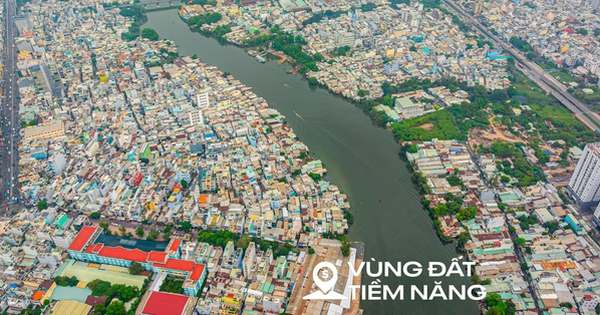 Cảnh Người dân sống cạnh 2 con rạch nước đen chờ “đổi đời” từ dự án 17.000 tỷ đồng tại TPHCM