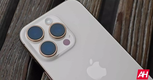 Người dùng iPhone báo cáo hiện tượng phồng pin khi bay