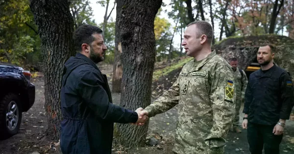 Tổng thống Ukraine thị sát lực lượng ở 'chảo lửa' Donetsk