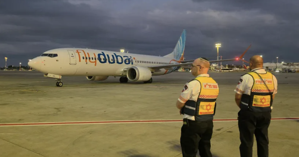 Vì sao có tới 4 phi công trên chuyến bay Flydubai suýt bị khủng bố?