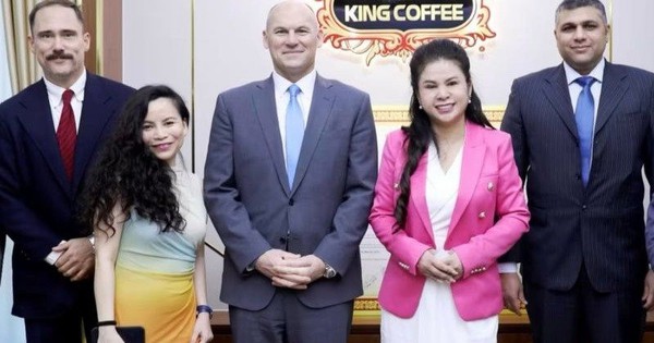 Bà Lê Hoàng Diệp Thảo bất ngờ đón đoàn khách đặc biệt, có đại diện “ông lớn” Mỹ nắm khối tài sản hơn 1,6 triệu tỷ đồng