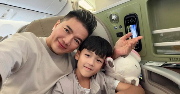 Đàm Vĩnh Hưng đưa con sang Mỹ, vợ cũ nhắn 8 chữ