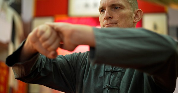 Người đàn ông bỏ cuộc sống châu Âu, tới quê Diệp Vấn học võ Trung Quốc