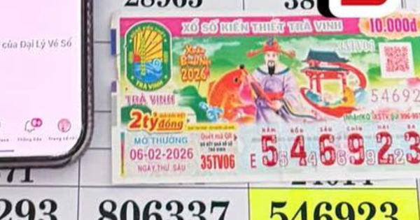 Đi đám cưới được cho vé số, nam thanh niên đổi đời ngay giáp Tết: Đại lý mang hết tiền mặt đến tận nhà