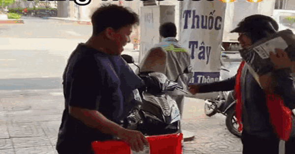 Ngay bây giờ: Shipper được quý như vua, cả nước mong ngóng