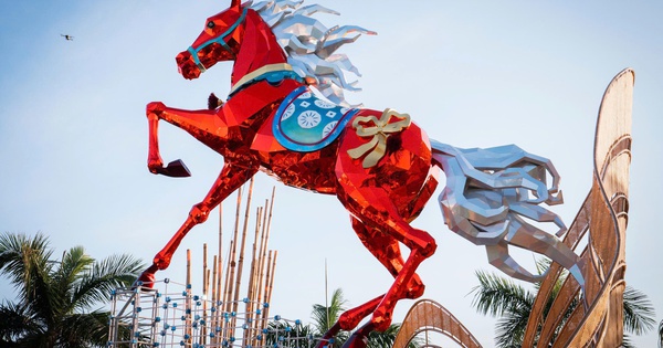 Linh vật ngựa ở Đắk Lắk nhận nhiều lời khen