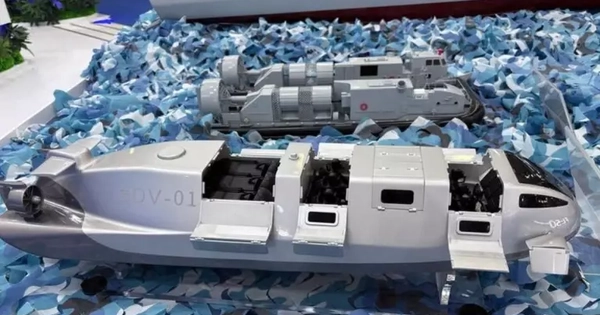 Trung Quốc hé lộ mẫu tàu bí mật chuyên chở người nhái