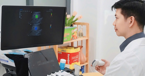 Vị bác sĩ “hot boy” livestream mỗi đêm và lý do đặc biệt phía sau