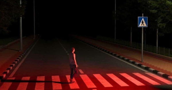 Không phải quảng cáo phim kinh dị, một đô thị Đan Mạch sử dụng đèn đường màu đỏ vì một lý do rất nhân văn