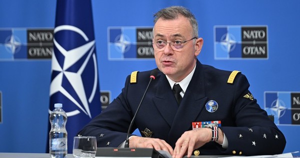 Công nghệ chiến trường: Ai thích nghi nhanh hơn, Nga hay NATO?