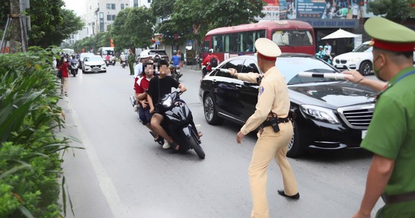 Đi xe máy ngày Tết: 10 lỗi dễ vi phạm nhưng mức phạt rất "sốc", hàng chục triệu tài xế cần chú ý