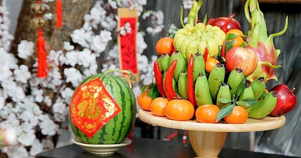 Mâm ngũ quả ngày Tết đừng chỉ chọn đẹp: Có 1 chi tiết nhỏ đặt sai dễ bị cho là “lệch lộc”