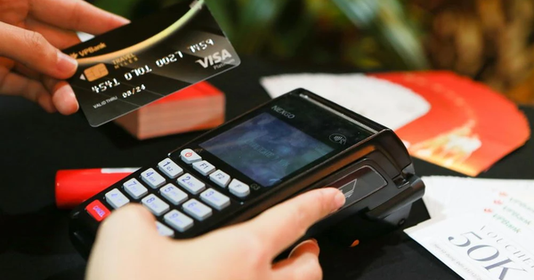 Ngân hàng lớn thông báo khẩn: Khách hàng kiểm tra ngay chip trên thẻ có các dấu hiệu sau hay không