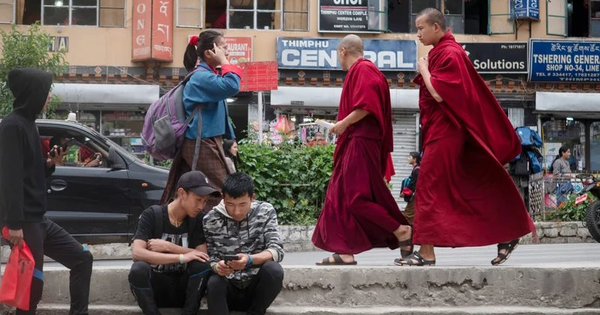 Quốc gia "hạnh phúc nhất thế giới" ra quyết định khiến thế giới ngỡ ngàng: Sau 1 năm, cái kết thành phũ phàng