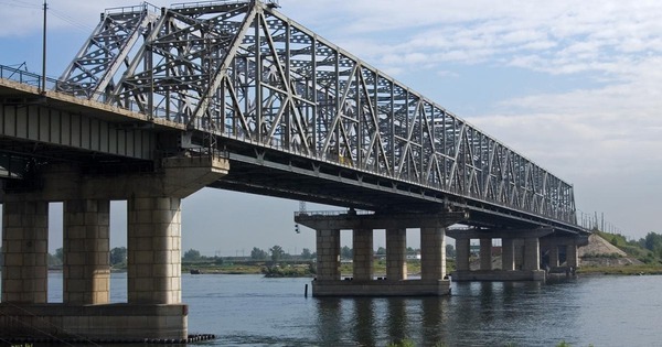 Đánh sập cầu đường sắt xuyên Siberia có thể bóp nghẹt quân đội Nga?