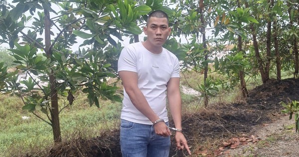 Bắt khẩn cấp, khám xét phòng ngủ của Nguyễn Công Toàn SN 1997