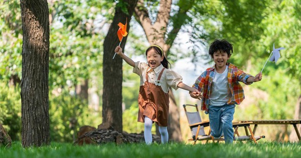 Những đứa trẻ "vượng nhà" thường có 3 đặc điểm này: Nuôi nhàn hơn, không khí gia đình cũng dễ chịu hơn