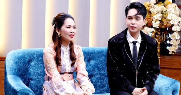 Nam nhân viên bán shop quần áo lên truyền hình, cả xóm đổ vào xem