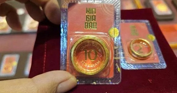 Giá vàng ở Việt Nam tăng không ngừng, cách đỉnh 191 triệu đồng/lượng bao nhiêu?