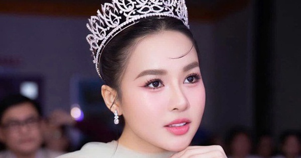 Á hậu Đỗ Hà Trang ghi điểm với phong cách thời trang thanh lịch