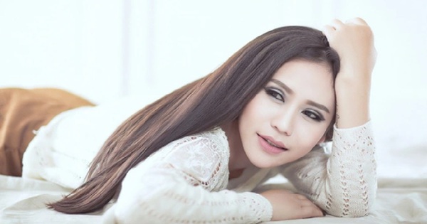 Nữ ca sĩ 43 tuổi bị cắt tiết mục khi đi hát lót: 