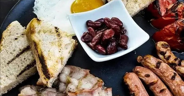 Ngày càng có nhiều người mắc ung thư đại trực tràng, bác sĩ cảnh báo: Thà nhịn đói còn hơn ăn nhiều 5 thực phẩm này