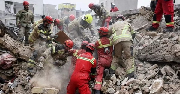 Cố vấn lãnh tụ tối cao Iran tuyên bố chiến tranh tiếp diễn đến khi Iran được bồi thường