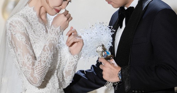 Chia sẻ xúc động của MC Huyền Trang Mù Tạt sau đám cưới với cầu thủ Đức Huy: “Cảm ơn vì đã cùng khóc, cùng cười”