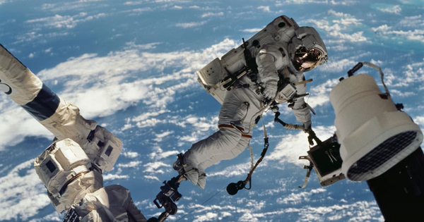 ISS khép lại sứ mệnh 25 năm, kinh tế không gian bước vào cuộc chơi mới