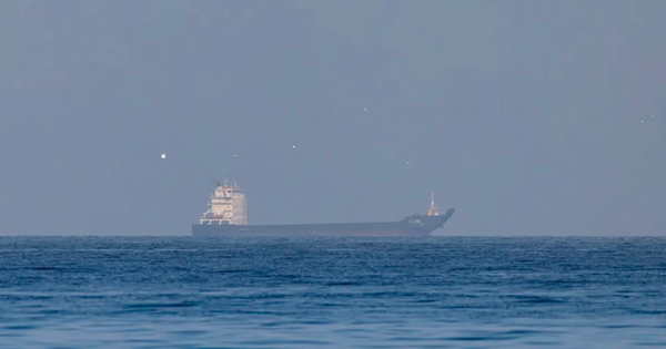 Được Mỹ 'bật đèn xanh', Ấn Độ vẫn không muốn mua dầu Iran: Chúng tôi chỉ cần dầu Nga