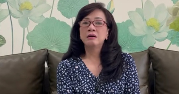 Nữ NSƯT U70 tại Mỹ: 