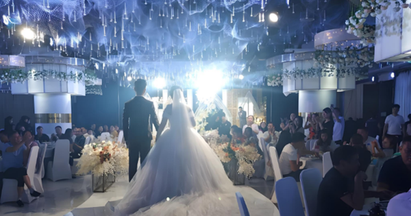 Đi ăn cưới bạn học, tôi bất ngờ gặp lại một người mà chỉ cần nhìn nhau một cái, tôi biết ngay là sẽ có chuyện xảy ra