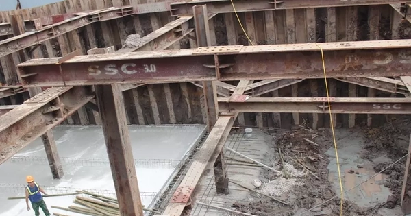 Bể ngầm chống ngập khu vực chợ Hàng Da được đổ bê tông đáy