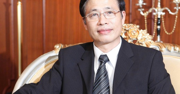 Ông chủ Bảo Tín Minh Châu và phát ngôn từng gây tranh cãi: Người đàn ông thông minh sẽ chẳng bao giờ lấy người phụ nữ thành đạt làm vợ