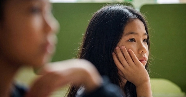 KHÔNG HỀ DOẠ: 4 thói quen này đang âm thầm ăn mòn trí thông minh của con bạn, bỏ ngay trước khi quá muộn!