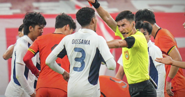 Xô xát bị phạt thẻ đỏ, sao trẻ Thái Lan tố cầu thủ Trung Quốc khiêu khích