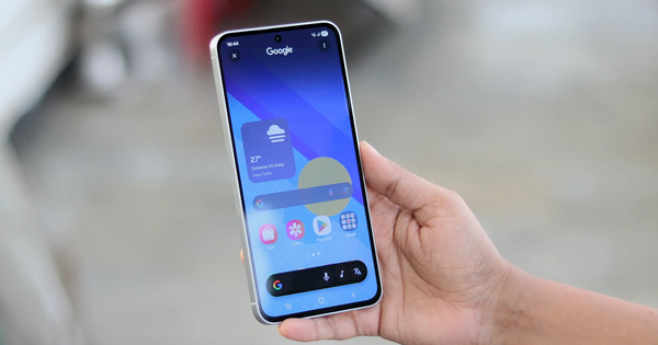 Samsung ra mắt điện thoại mới đủ mọi tính năng mà giá rẻ bằng một nửa: Thế này thì 