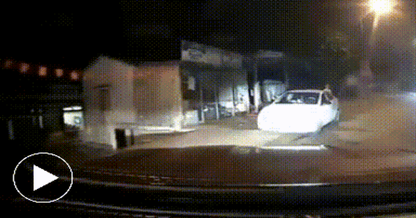 Giây phút kịch tính lực lượng chức năng bao vây xe ô tô vận chuyển ma túy số lượng 'khủng'