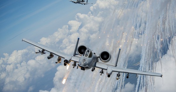 Máy bay Mỹ tấn công nhầm căn cứ quân sự của Iraq gây thương vong nghiêm trọng