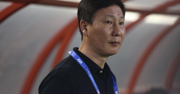 HLV Kim Sang-sik nối dài siêu kỷ lục cùng đội tuyển Việt Nam