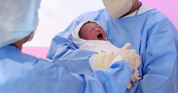 Cậu bé vừa chào đời đã được gọi là 