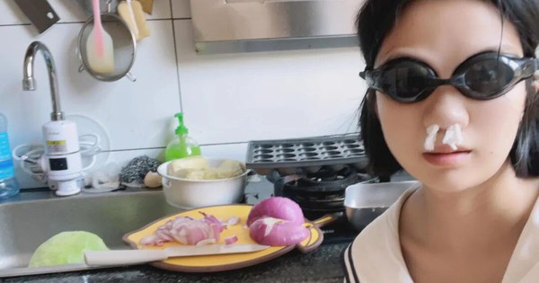 Tôi học được 8 mẹo bếp “không tốn 1 đồng” từ mẹ và nhận ra tiết kiệm đôi khi bắt đầu từ những điều rất nhỏ