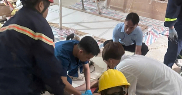 Nam công nhân tử vong sau sự cố kẹt thang máy ở Phú Thọ