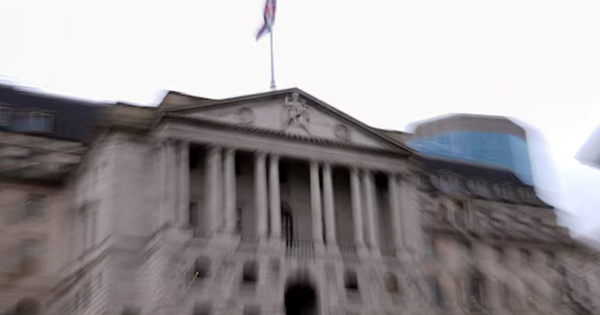 Nóng: Một ngân hàng vừa bị phạt gần 2,7 triệu USD vì làm giả tài liệu suốt 3 năm