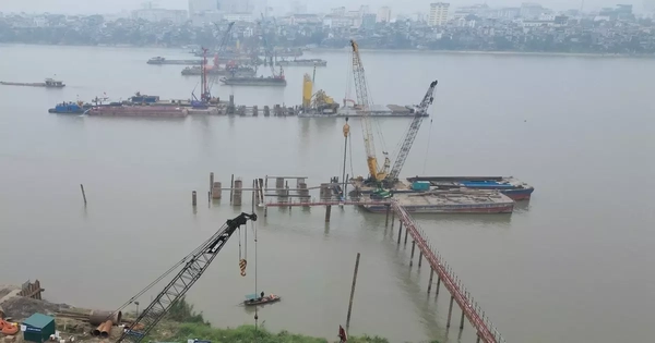3 cầu qua sông Hồng có nguy cơ chậm tiến độ: Hà Nội sẽ xem xét trách nhiệm người đứng đầu