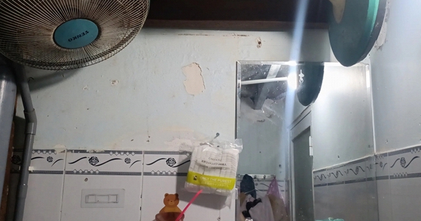 Con gái ông chủ tiệm điện máy ở TP.HCM đăng một tấm ảnh trong nhà vệ sinh gây chú ý, xem tiếp phải thốt lên: 