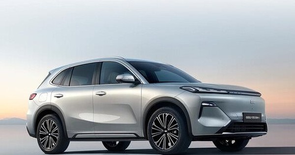 Geely ra mắt đối thủ Mazda CX-5 tại Việt Nam: Vừa lập kỷ lục chạy hơn 1.800 km một lần nạp nhiên liệu, giá từ 789 triệu đồng