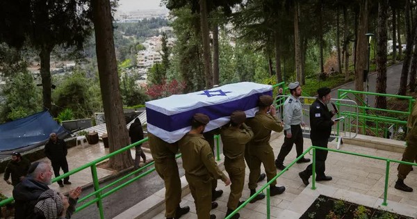 Israel không kích “trái tim” của Tehran, hạ sát thêm quan chức Iran